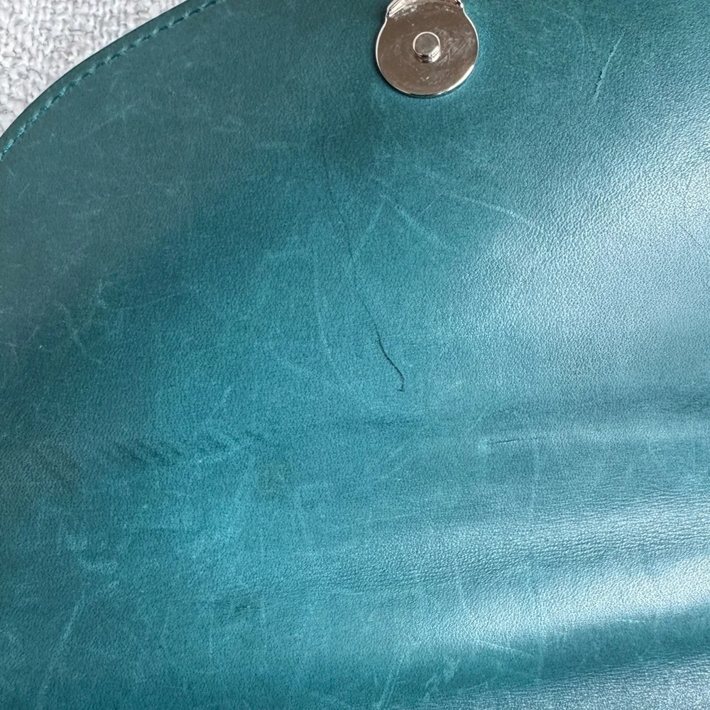 Saint Laurent Kaia Crossbody in Green Leather - Picture 11 of 16